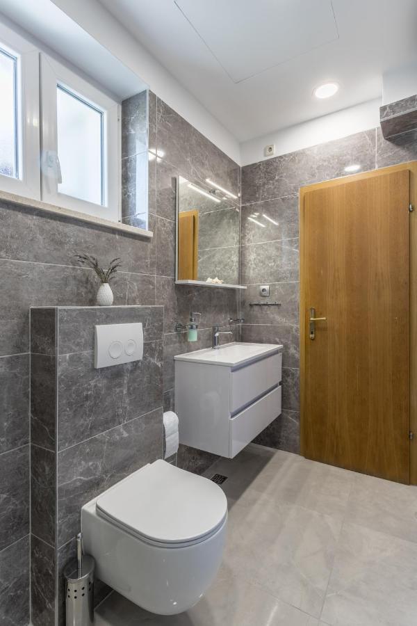 ספליט Garden Apartment Dina With Free Parking מראה חיצוני תמונה
