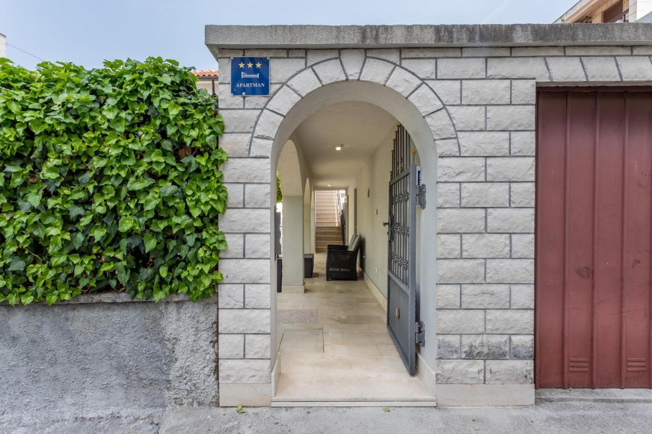 ספליט Garden Apartment Dina With Free Parking מראה חיצוני תמונה